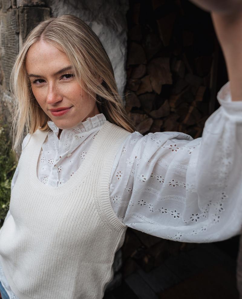 Shirts & Blouses