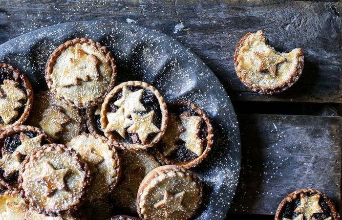 Festive Bakes & Bites : Quick Treats to Impress Guests