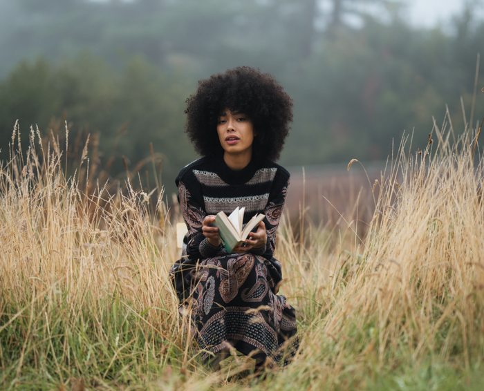 image showingautumnal reading scene