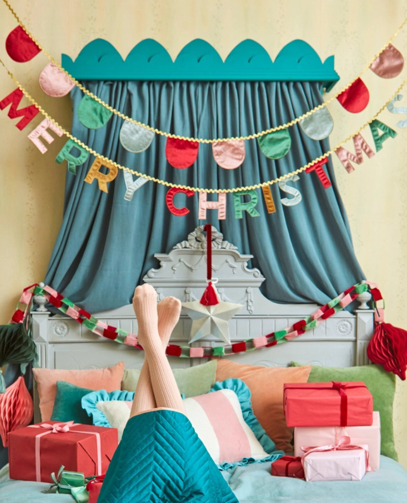 Meri Meri Velvet Paper Chain Garland