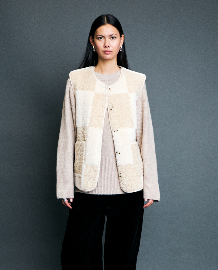Ichi Tonza Furry Cream Waistcoat