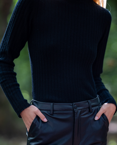 Absolut Cashmere Aline Black Knit