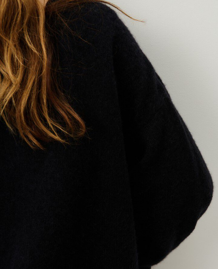 American Vintage Vitow Black Crew Knit
