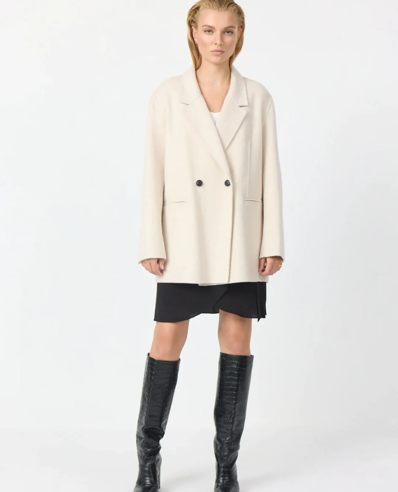 Levete Room Owa Off White Blazer