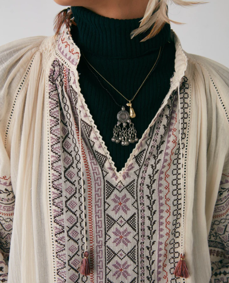 Maison Hotel Regine Peonia Blouse