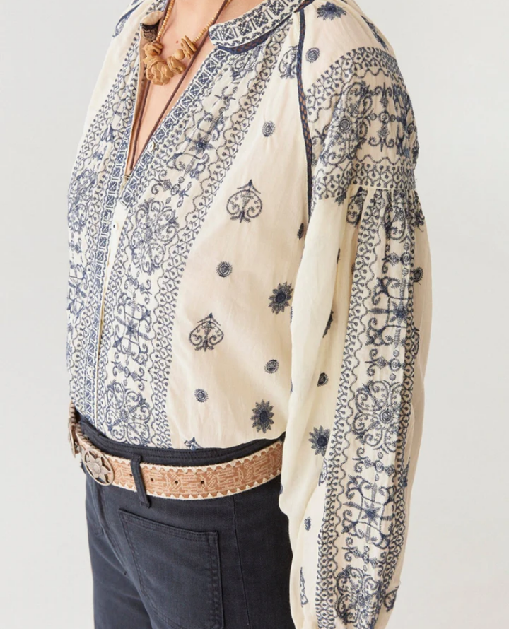 Maison Hotel Stefanie Sole White Blouse