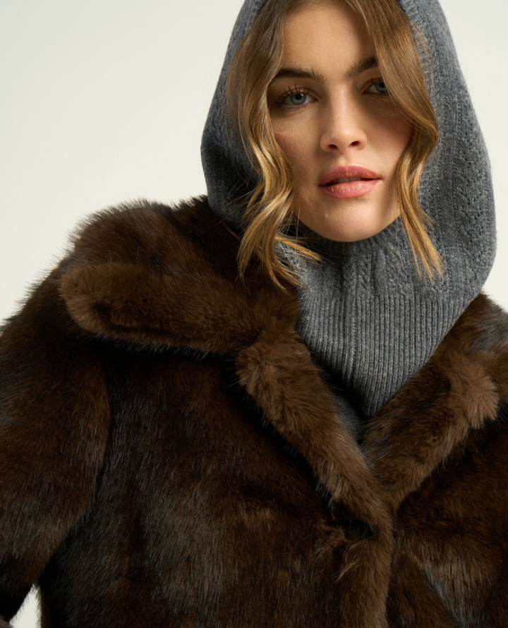 Petite Mendigote Grey Snood