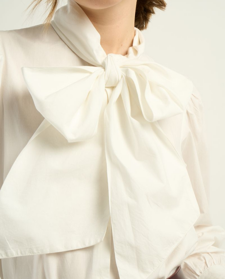 Petite Mendigote Tobias White Bow Shirt