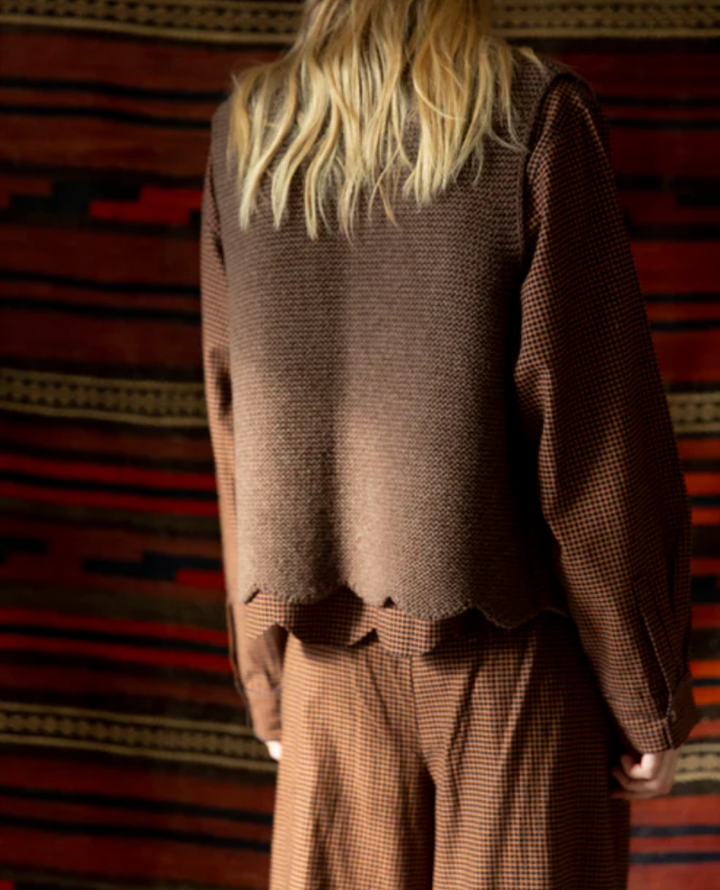 Bonte Naomi Cocoa Brown Scallop Gilet Knit