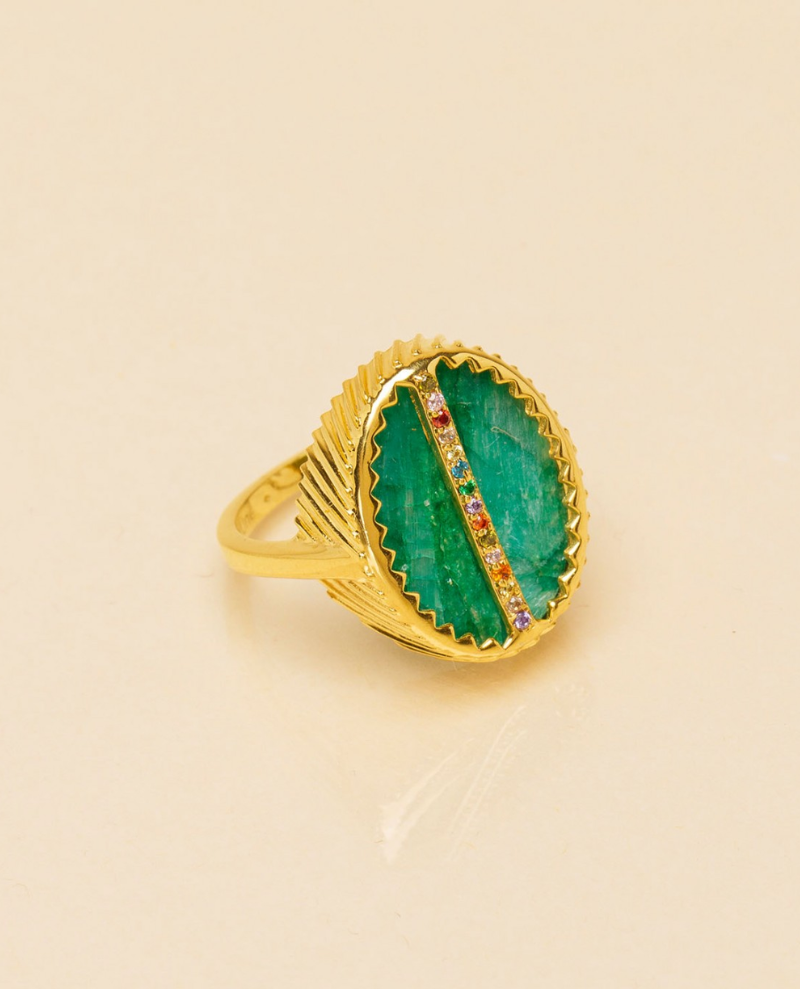 Une A Une Emerald Oval Ring